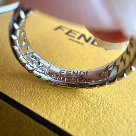 Fendi Baguette Ring - Picture 3 of 6